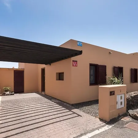 Home2book Stunning Aloha Beach, Private Pool Vila *