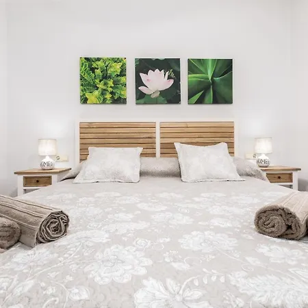 Home2book Stunning Aloha Beach, Private Pool וילה *