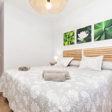 Home2book Stunning Aloha Beach, Private Pool וילה לאחארס