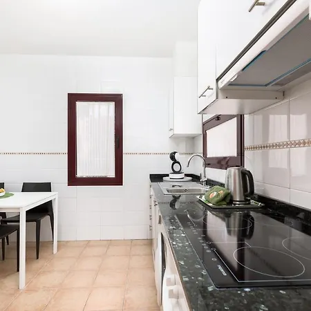 Vila Home2book Stunning Aloha Beach, Private Pool *