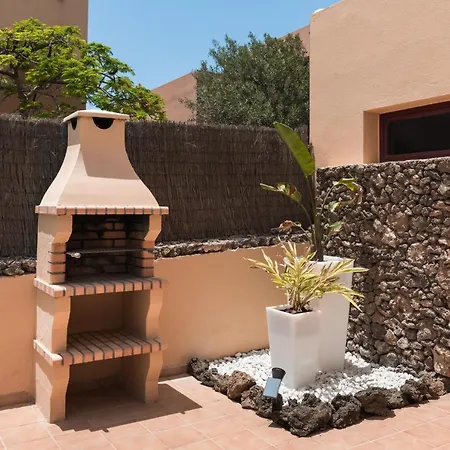 Vila Home2book Stunning Aloha Beach, Private Pool